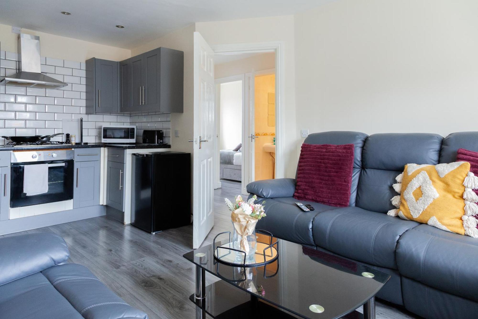 Pinfold Court Apartments Ноуслі Екстер'єр фото