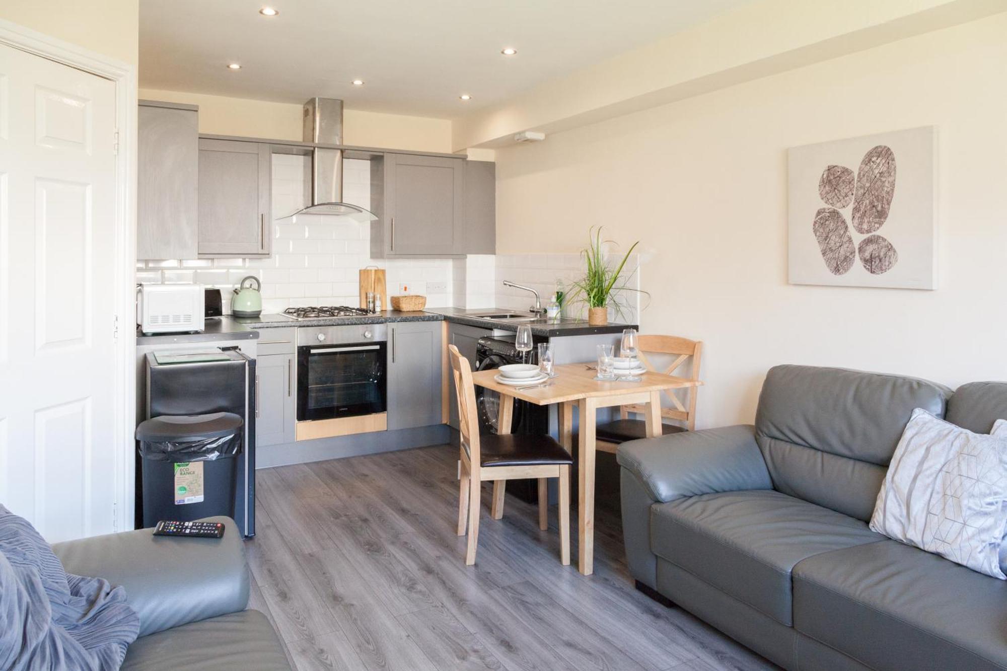 Pinfold Court Apartments Ноуслі Екстер'єр фото